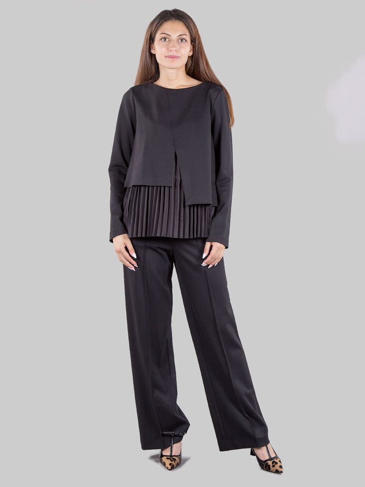Wide leg trousers