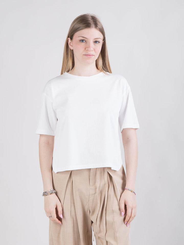 T-shirt con schiena scoperta