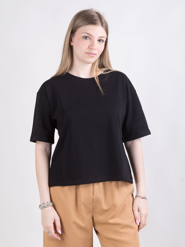 T-shirt con schiena scoperta