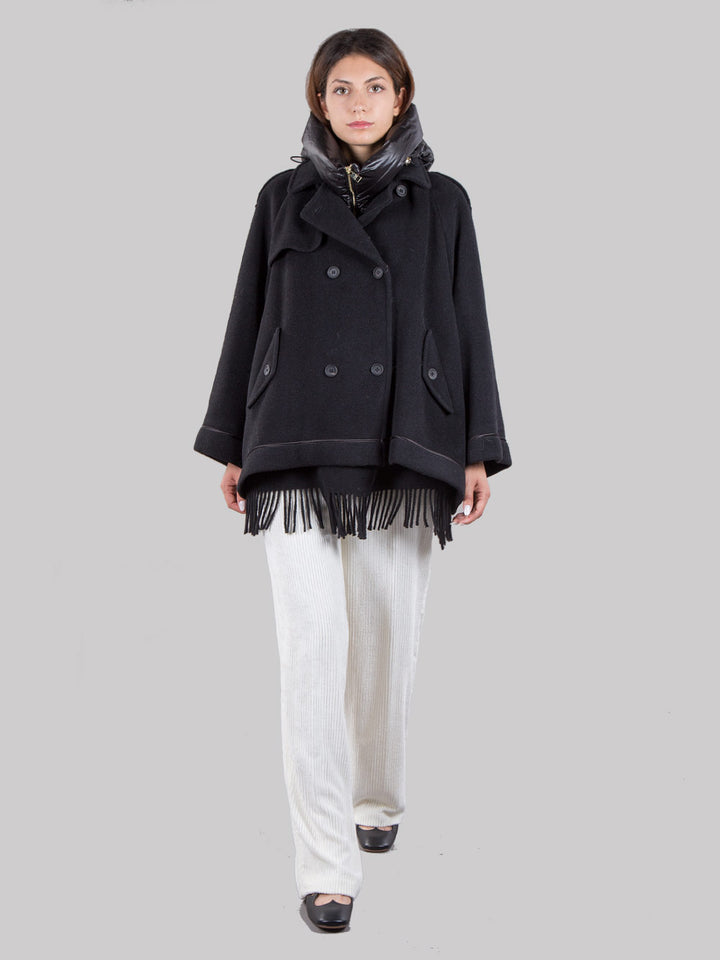 Cape with fringes