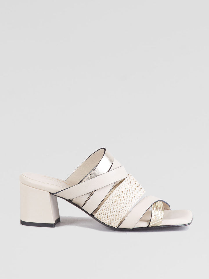 Sandalo ciabatta in pelle intrecciata