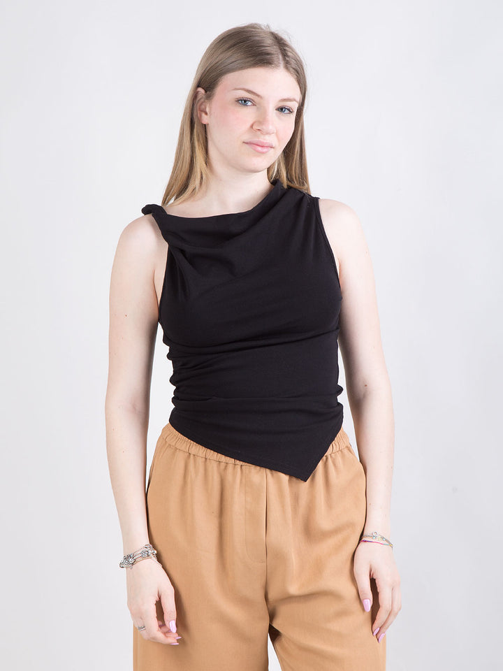 Top nero smanicato con nodo