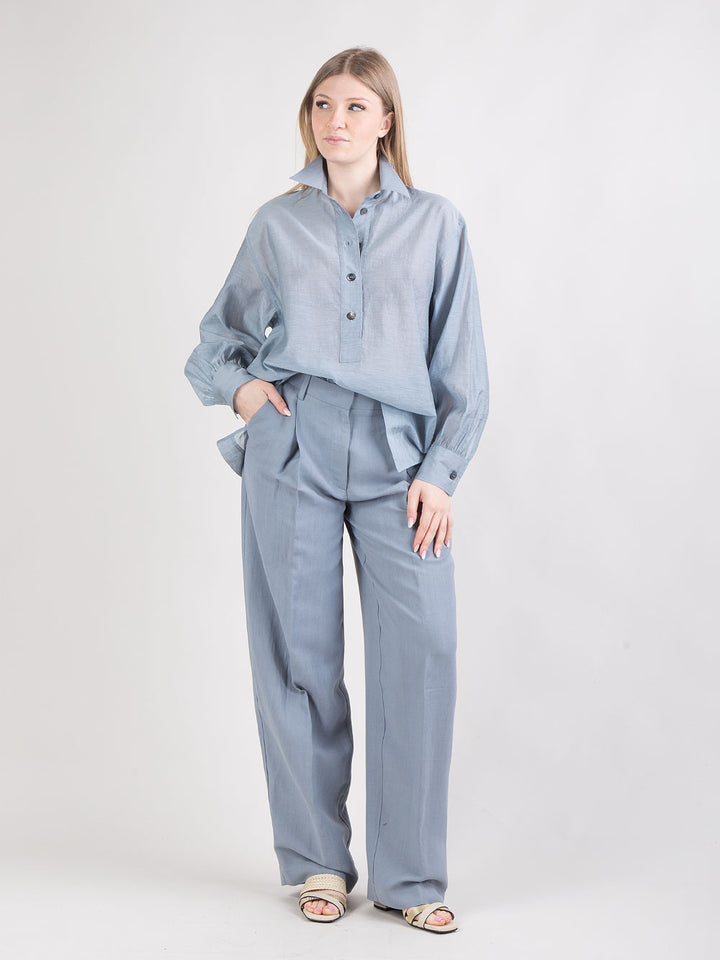 Pantalone ampio con pinces