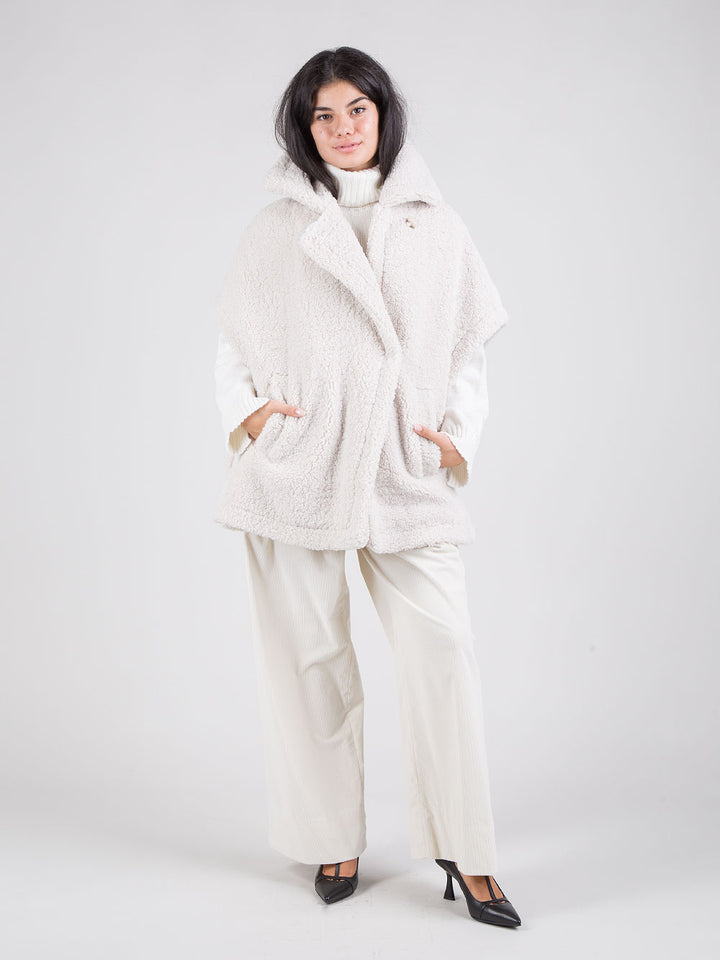 Teddy Cape Luca