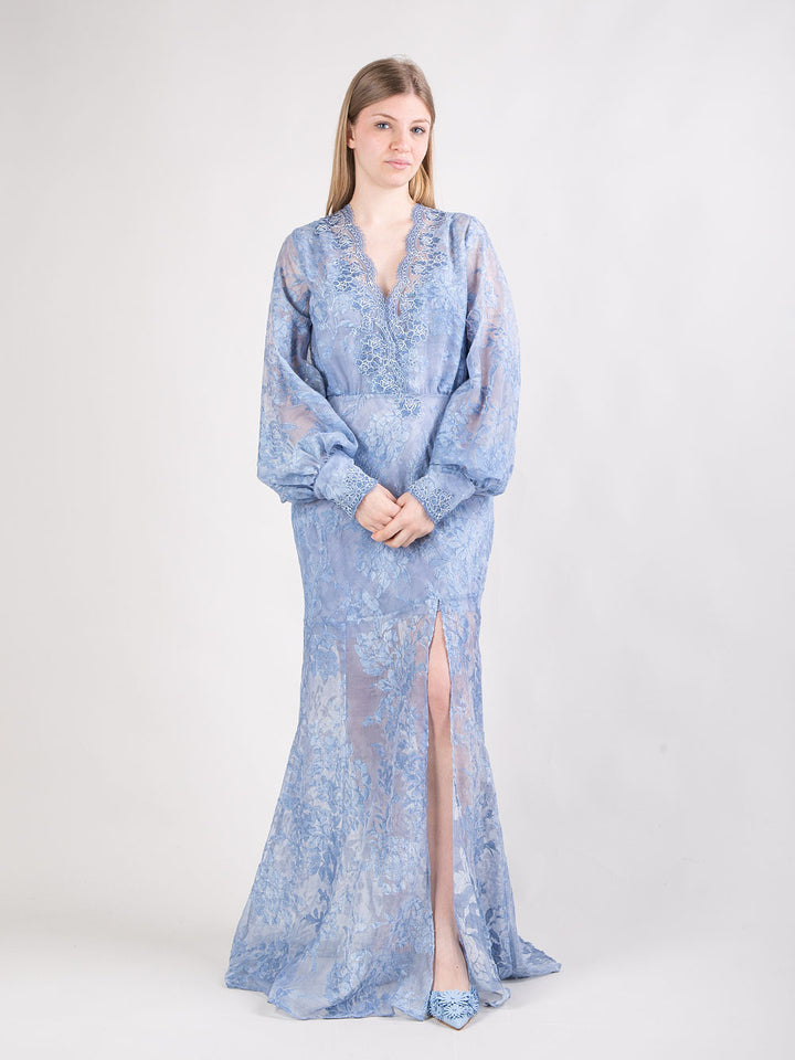 Abito in pizzo con scollatura profonda