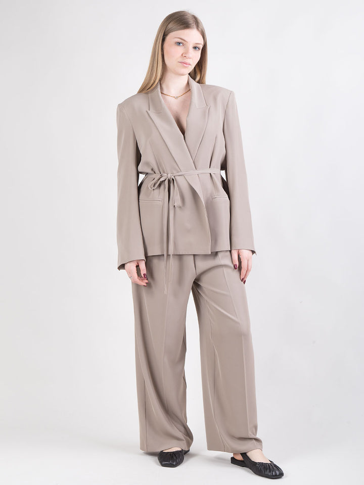 Completo blazer e pantalone