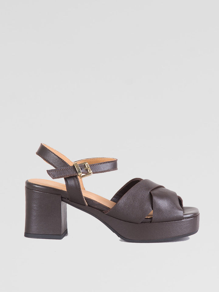 Sandali in pelle intrecciata