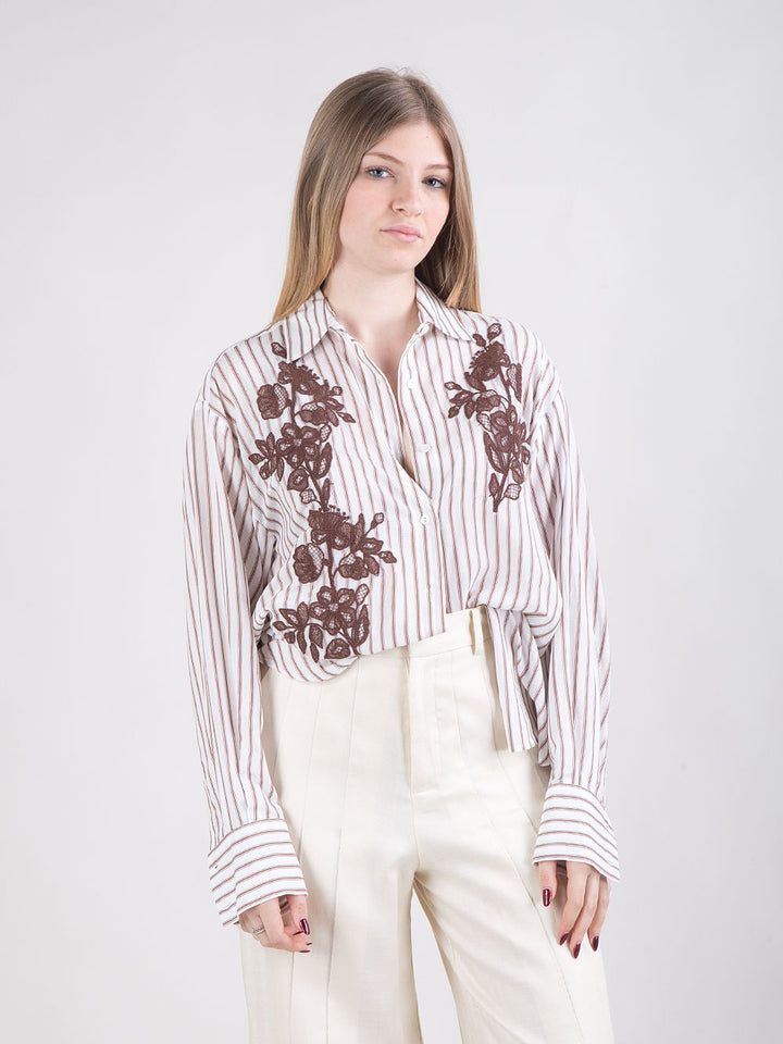 Camicia fluida a righe con ricamo