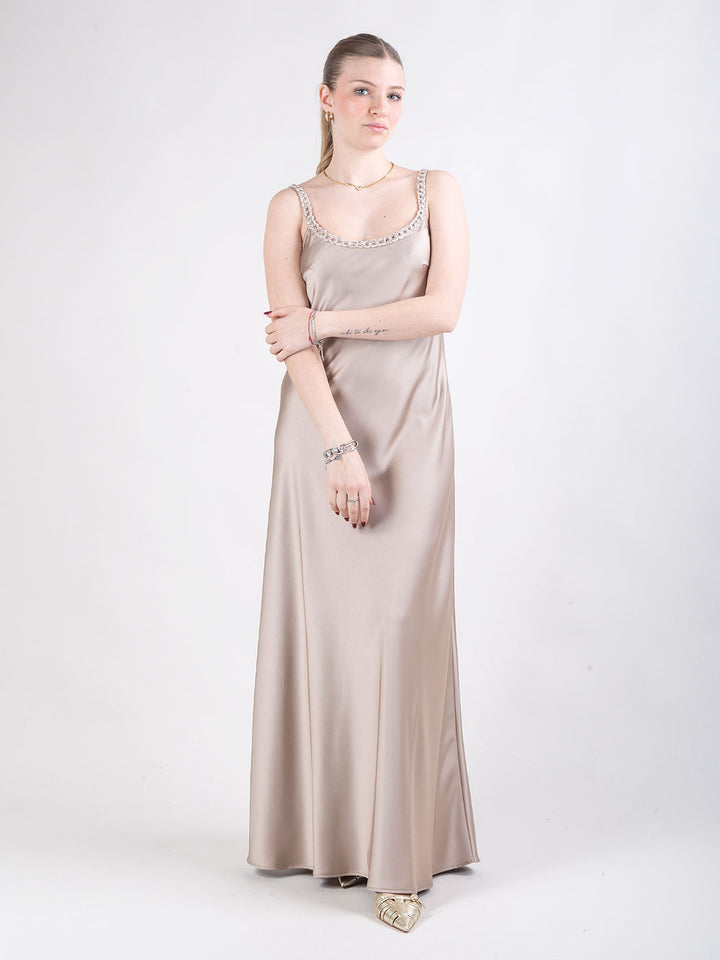 Abito in satin con giacchino