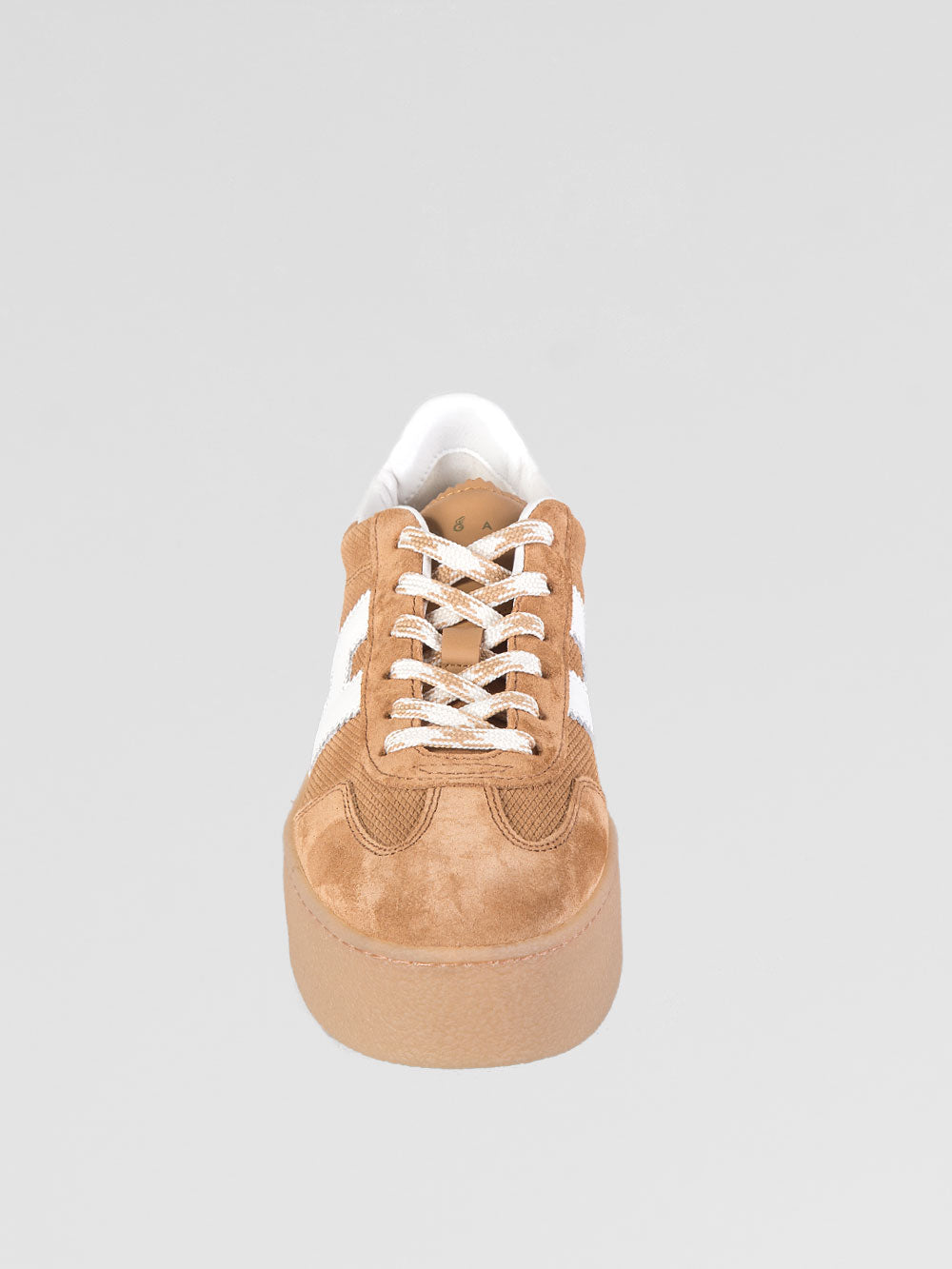 Sneakers cool in suede