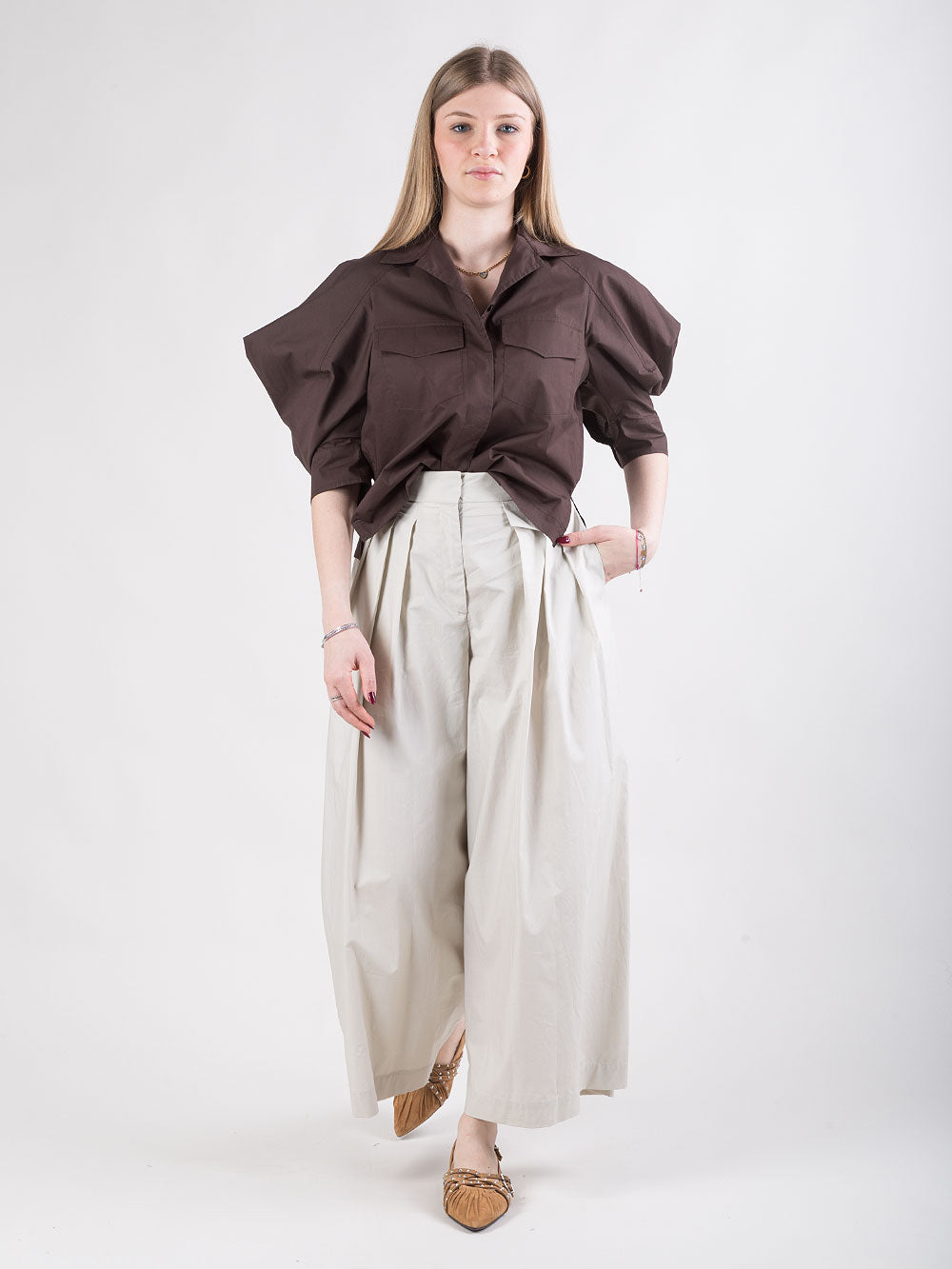 Pantalone alla caviglia con pieghe