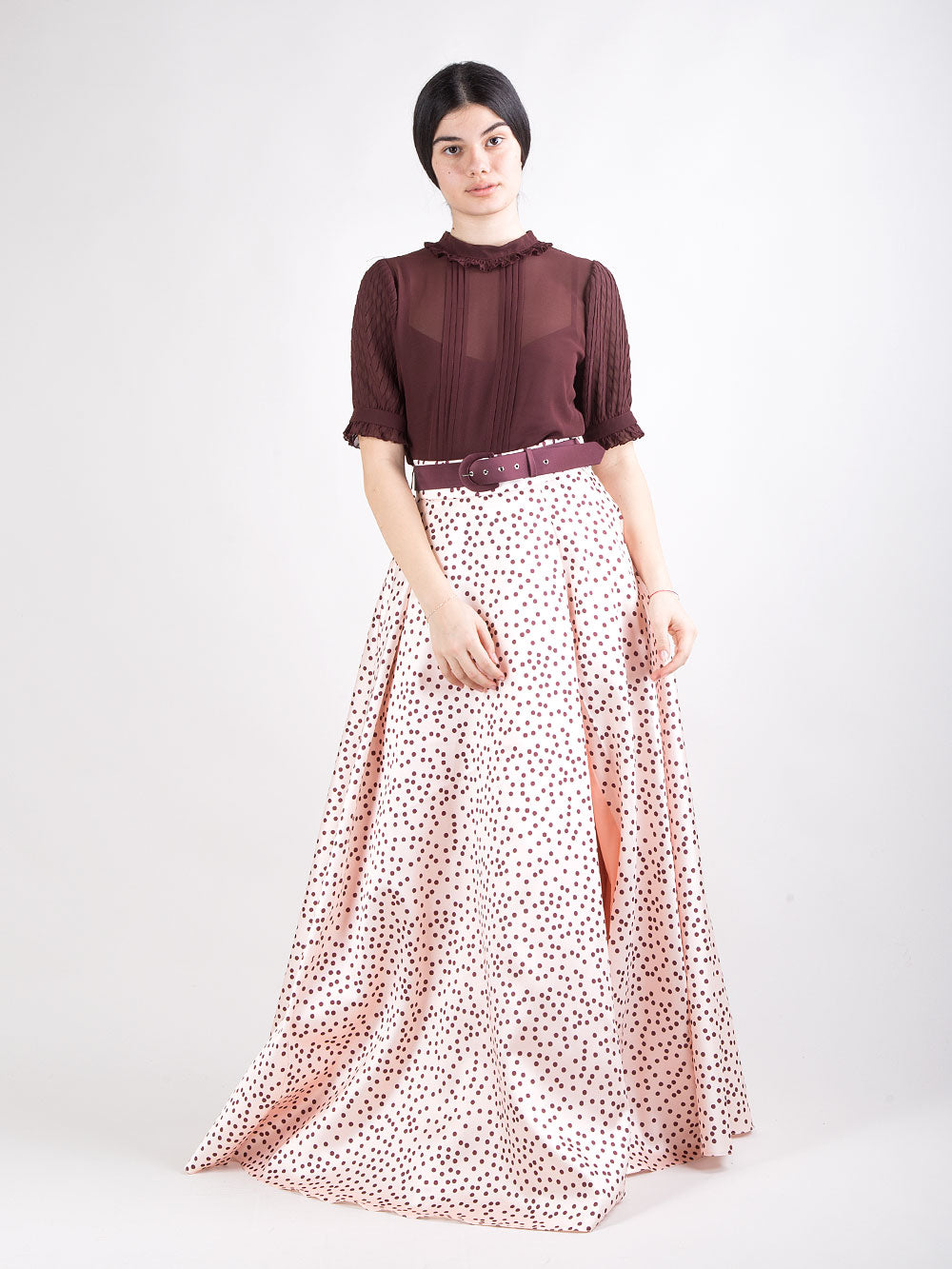 Completo ampia con spacco e camicia trasparente