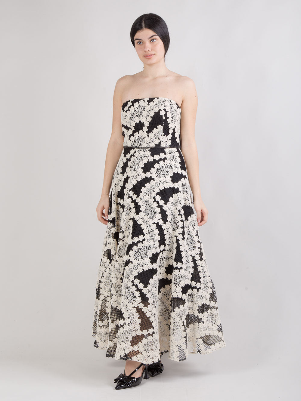 Abito midi a fascia in pizzo con cintura strass