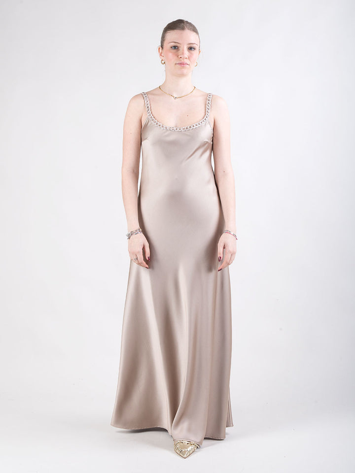 Abito in satin con giacchino