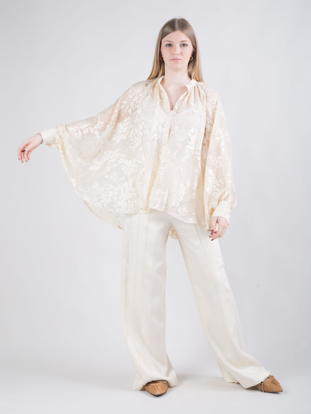 Camicia poncho ricamata