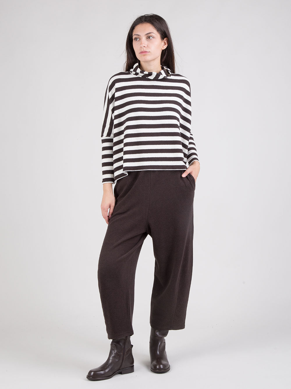Pantaloni soft cropped