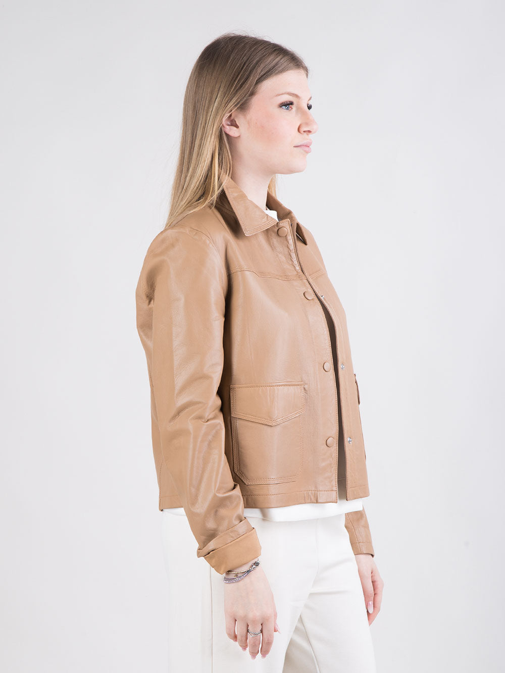 Giacca in pelle stile camicia