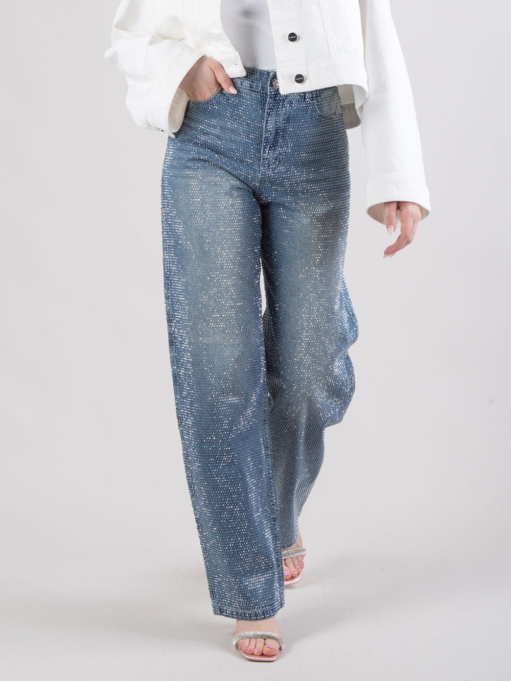 Denim baggy con micro strass