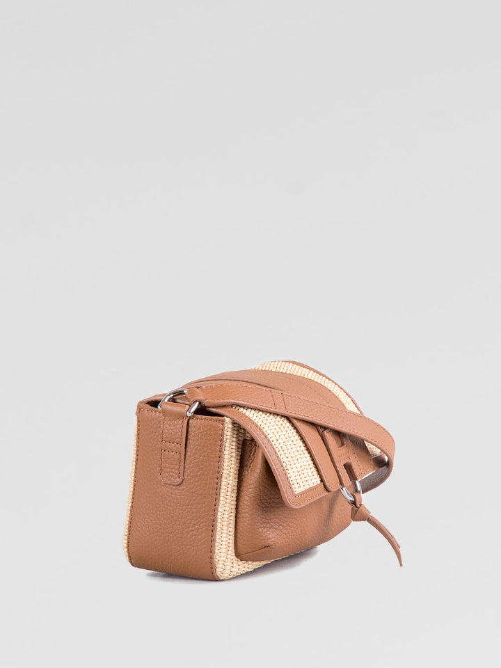 Borsa flap in pelle e rafia