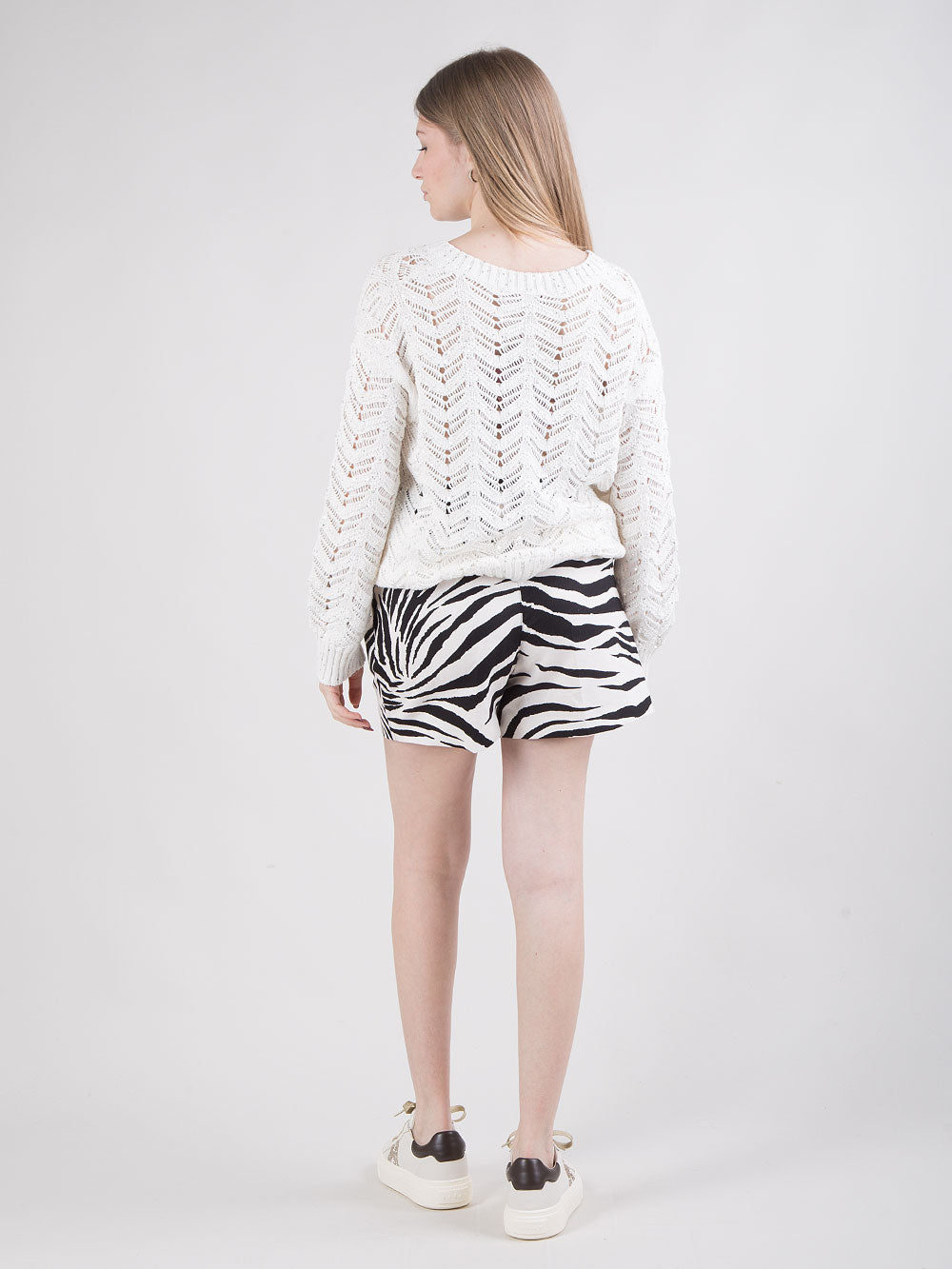 Shorts con pinces e stampa animalier