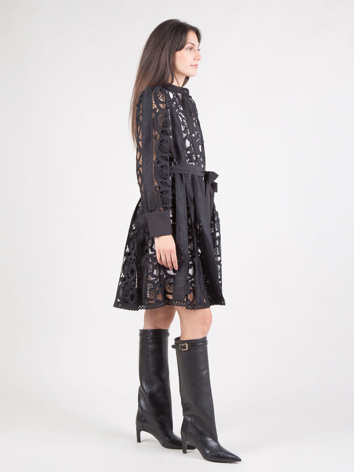 ABITO RICAMATO CORTO