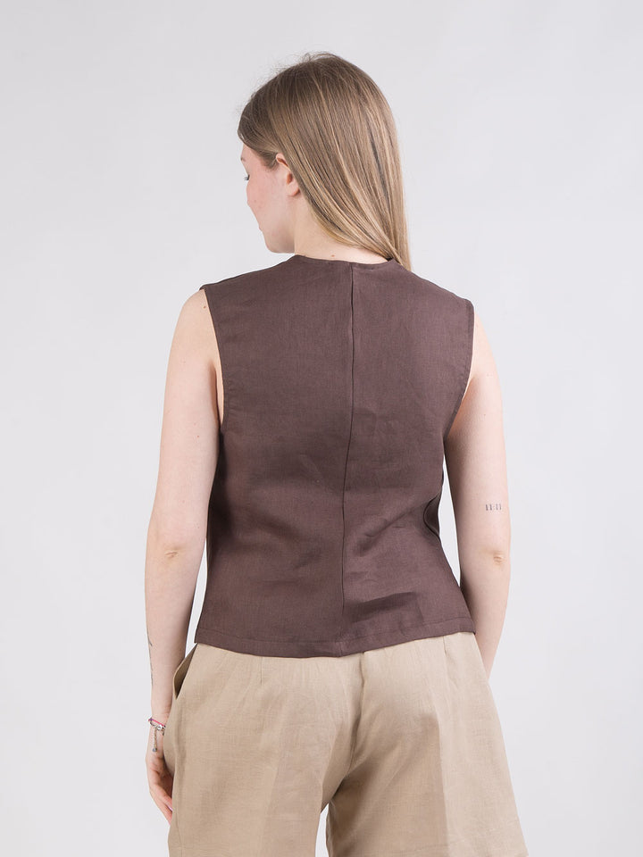 Gilet in lino con chiusura asimmetrica