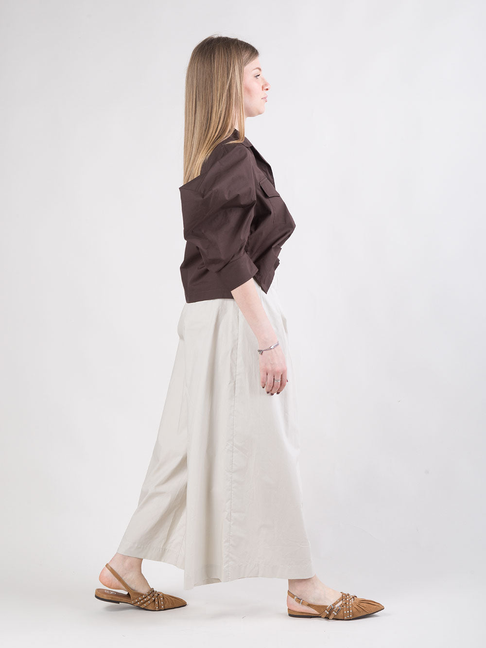 Pantalone alla caviglia con pieghe
