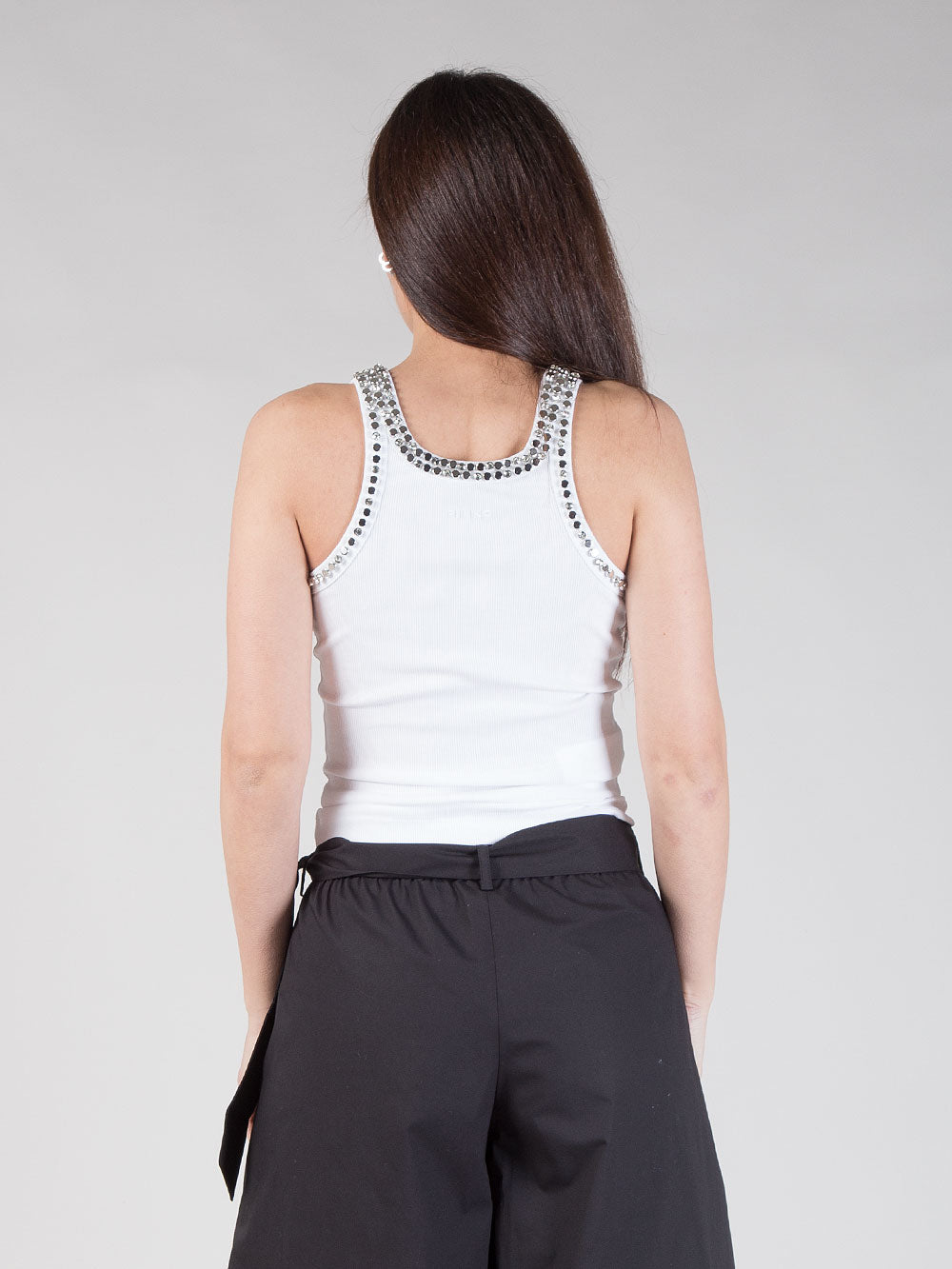 Top canotta con ricami gioiello