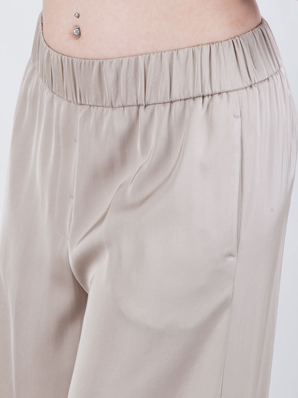 Pantalone fluido con elastico