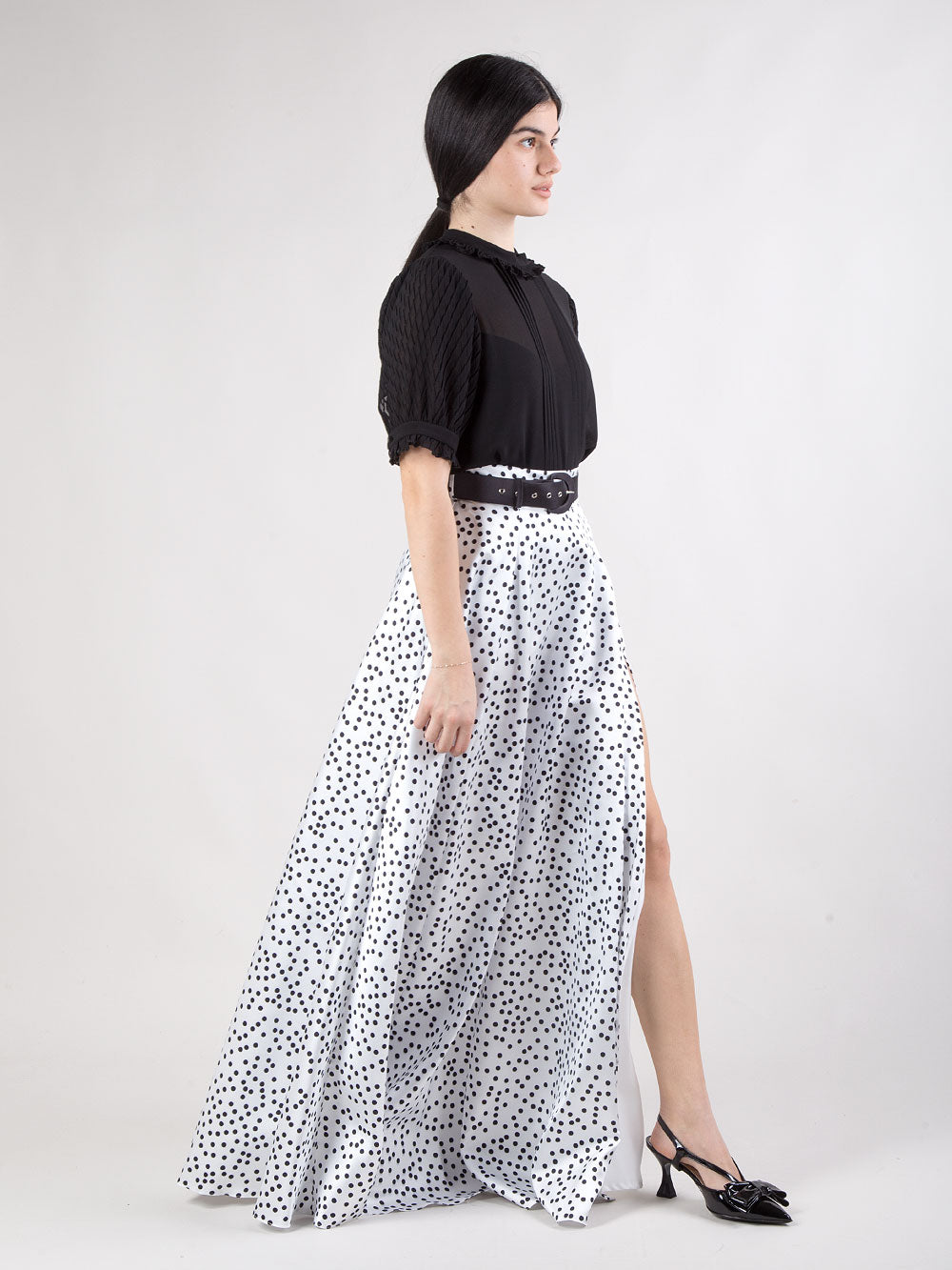 Completo ampia con spacco e camicia trasparente