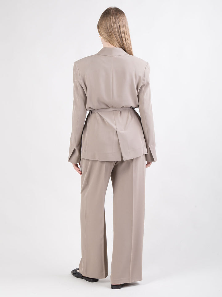 Completo blazer e pantalone