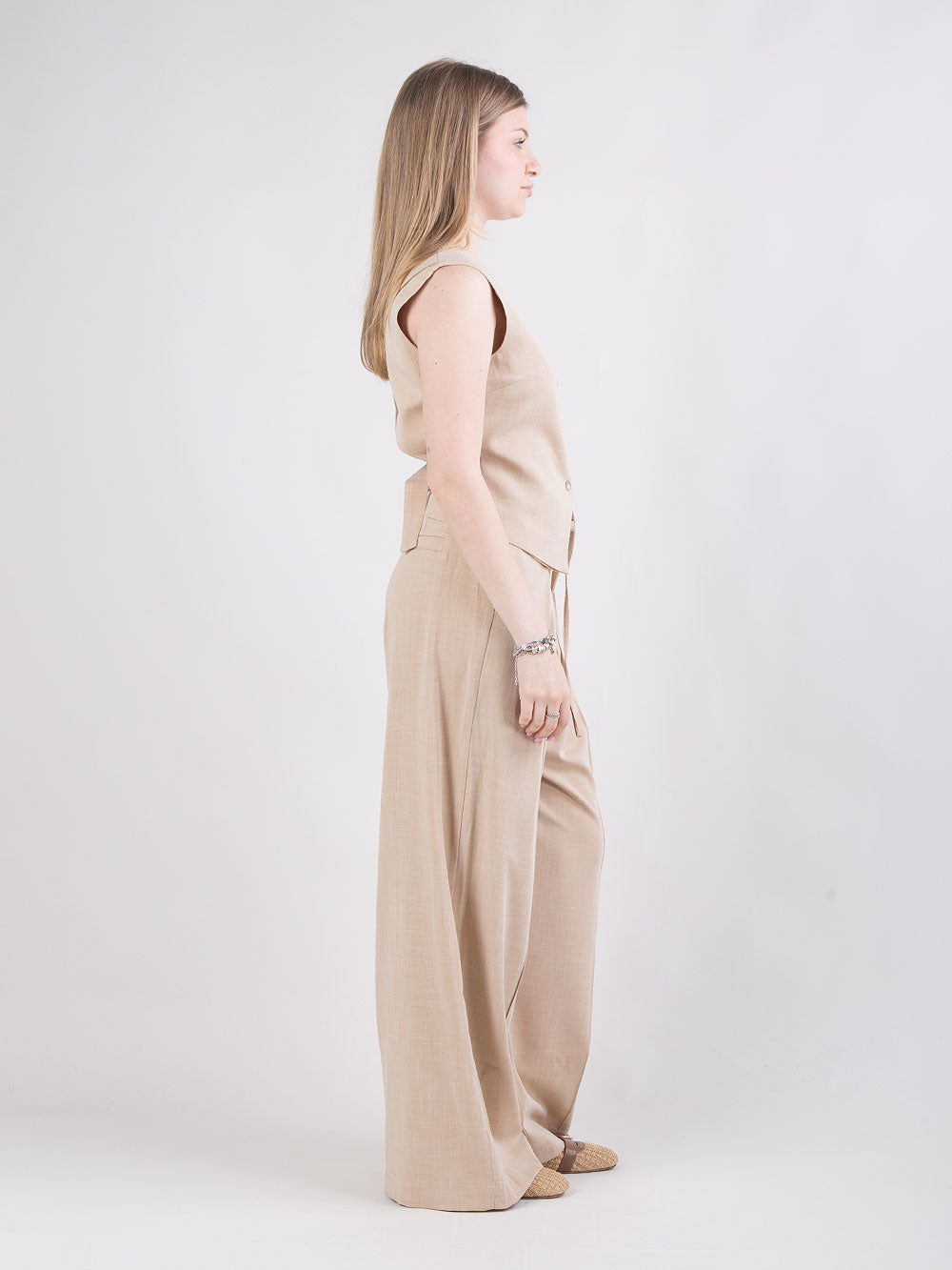 Pantaloni a gamba larga con pinces