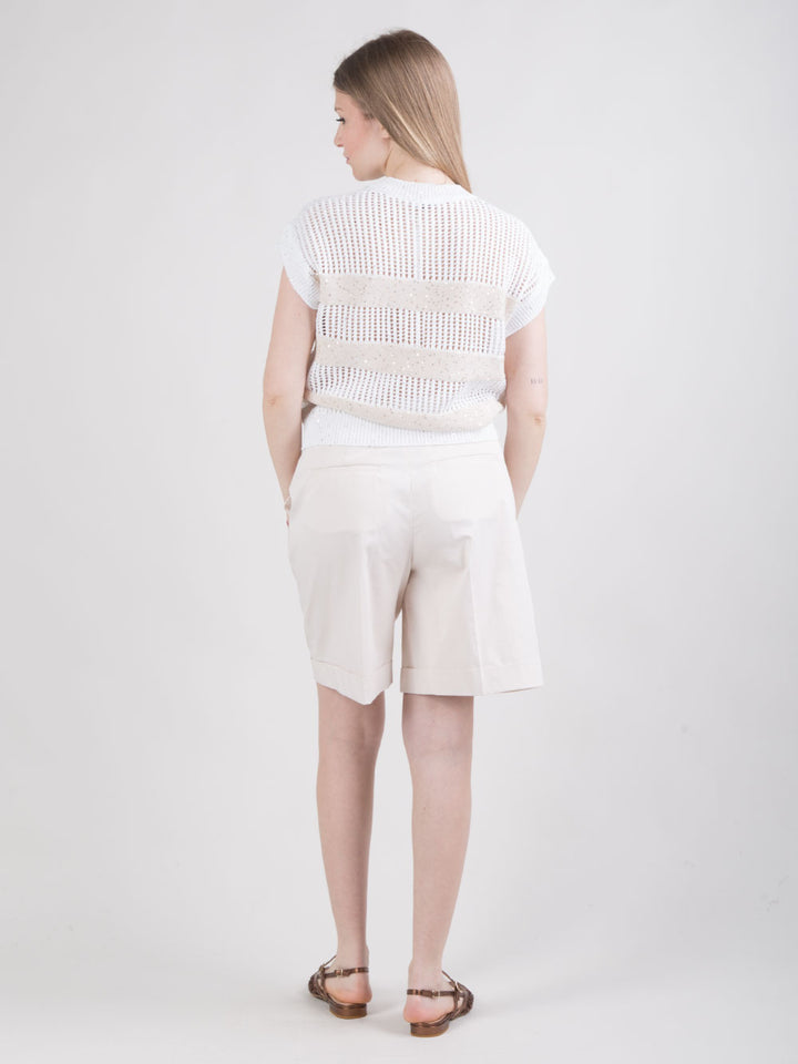 shorts con pinces e dettagli regolabili