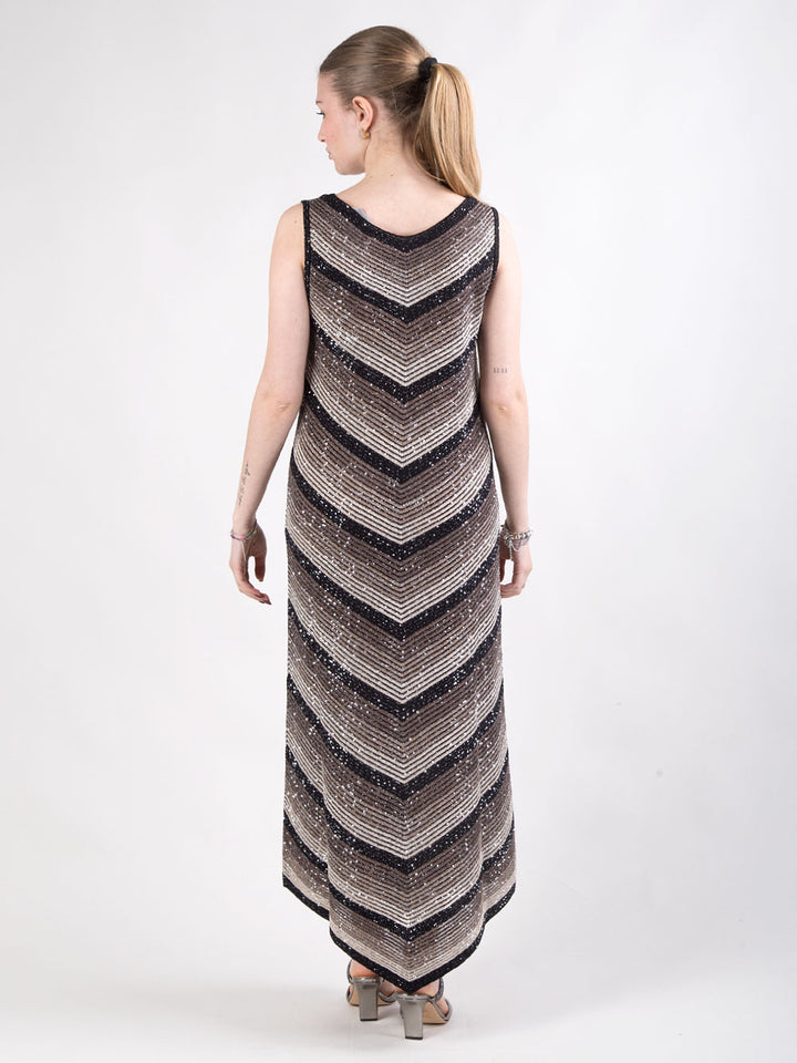 Abito asimmetrico a punta