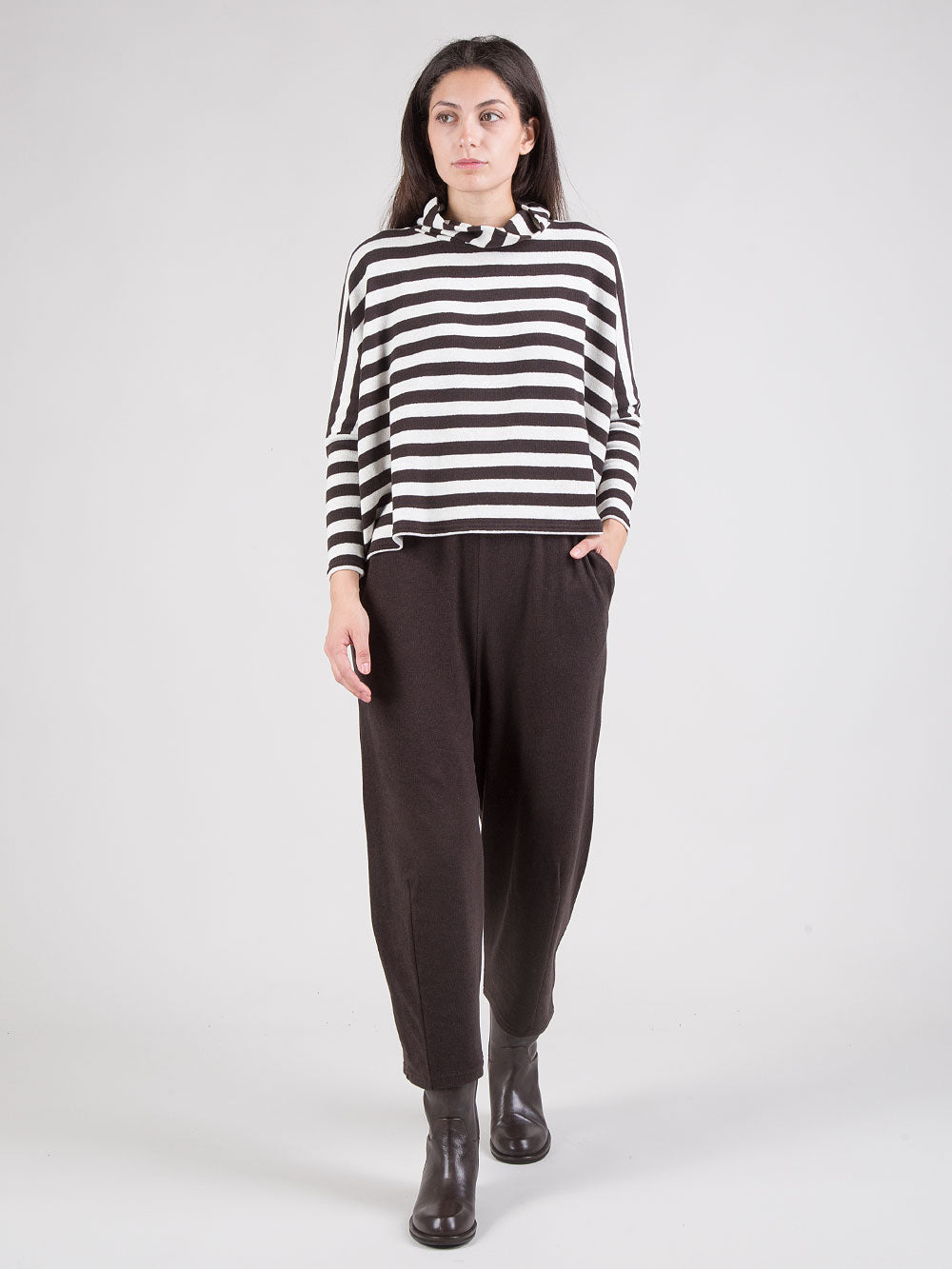 Pantaloni soft cropped