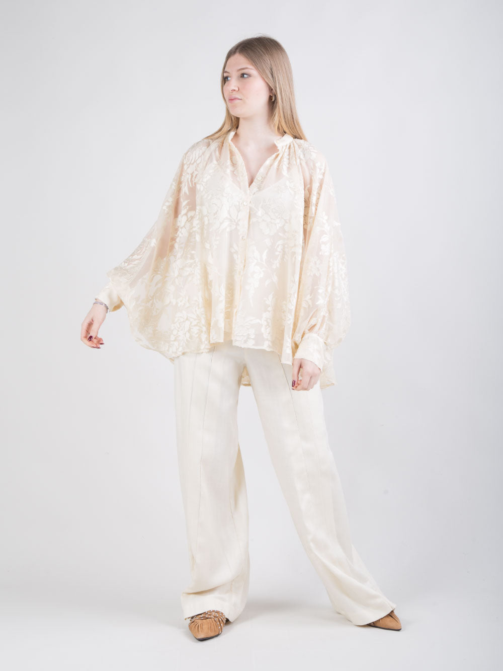 Camicia poncho ricamata