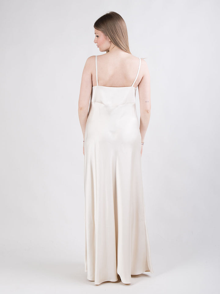 Abito lungo in satin con scollo a cappuccio