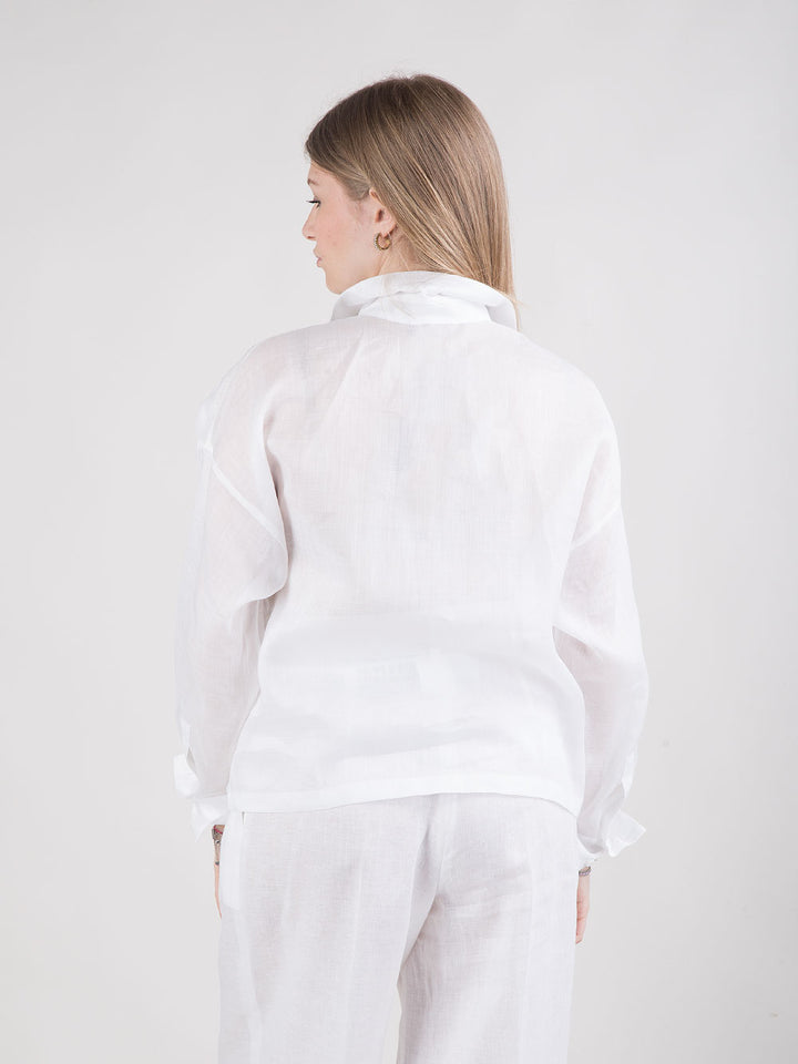 Camicia con ricamo Sangallo sul davanti