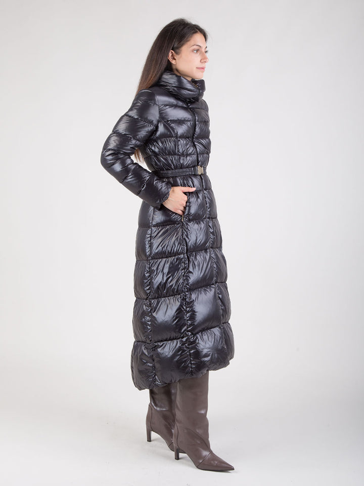 Piumino lungo in nylon ultraleggero