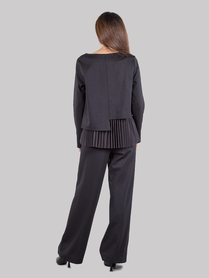 Wide leg trousers