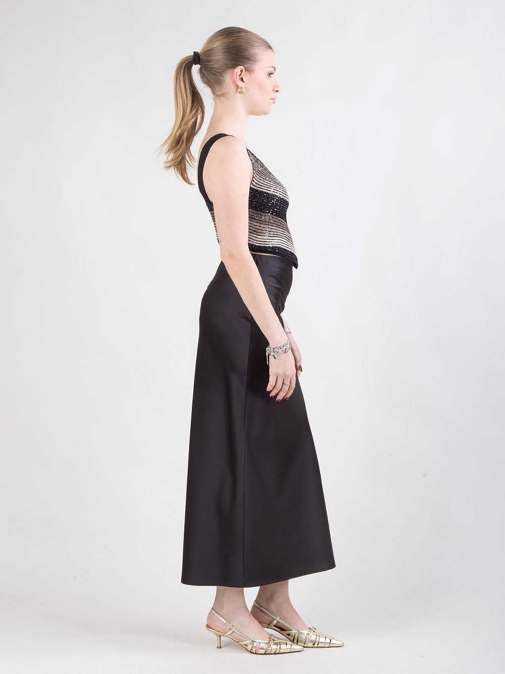 Gonna midi in raso lucido con spacco laterale