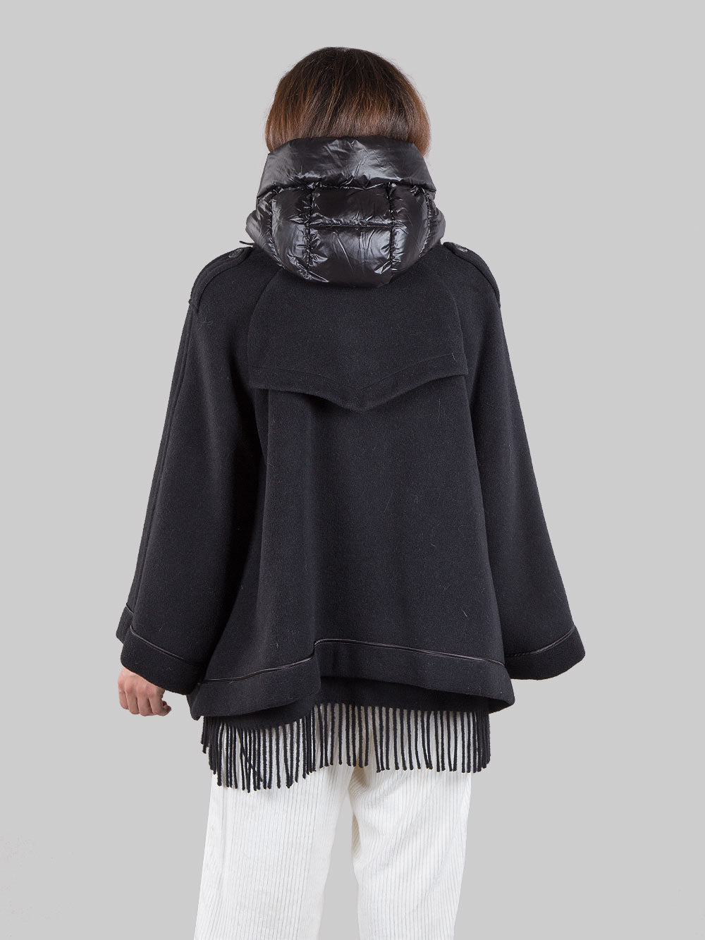 Cape with fringes