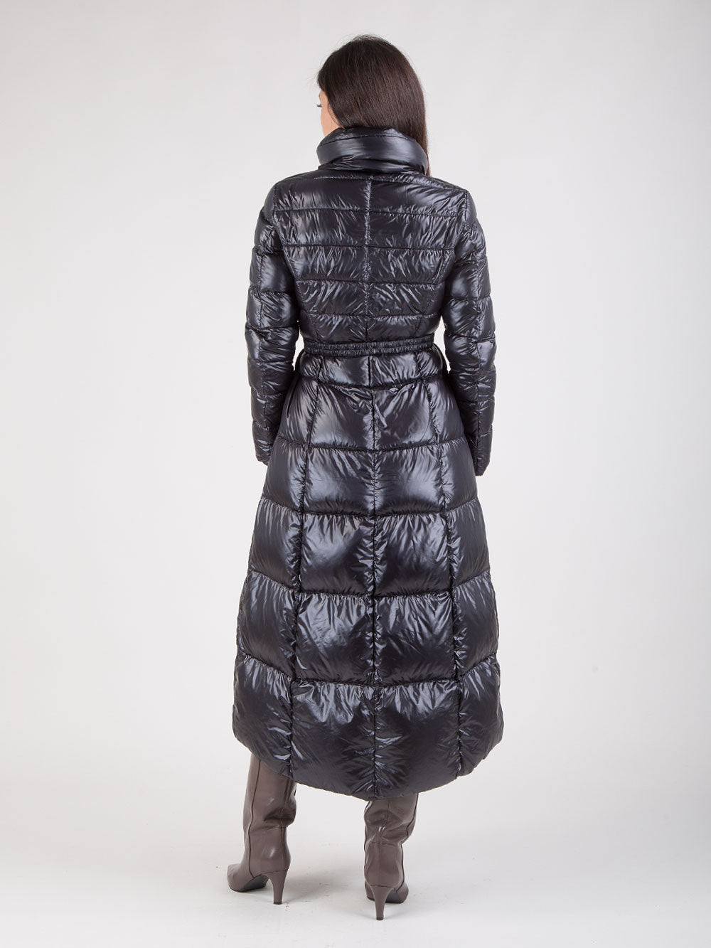 Piumino lungo in nylon ultraleggero