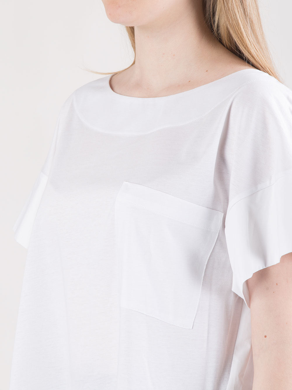 T-shirt con scollo a barca e dettaglio popeline