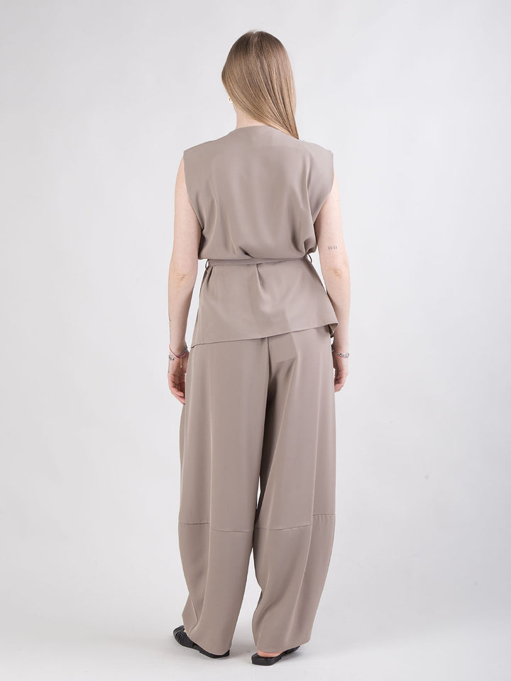 Completo fluido gilet e pantaloni
