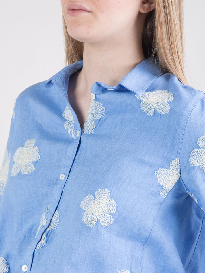 Camicia in lino con ricami floreali