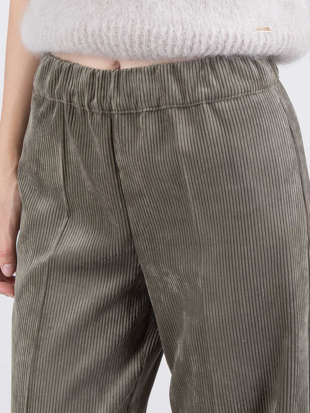 Pantaloni a costine