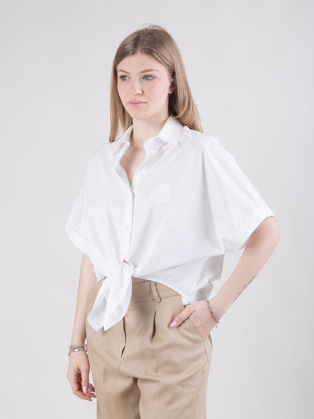 Camicia con manica kimono e taschino