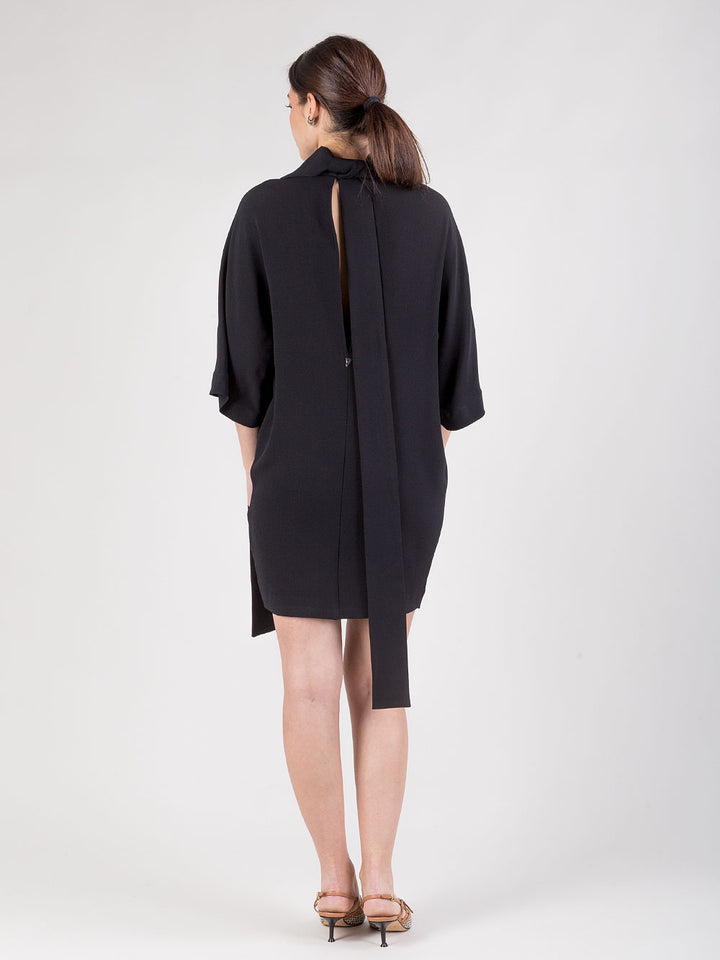 Abito corto con fusciacca