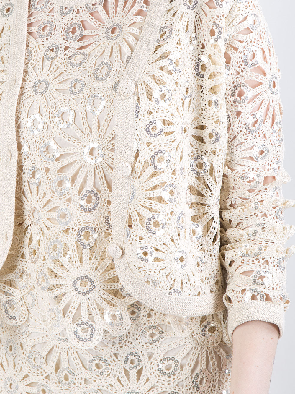 Cardigan crochet con paillettes
